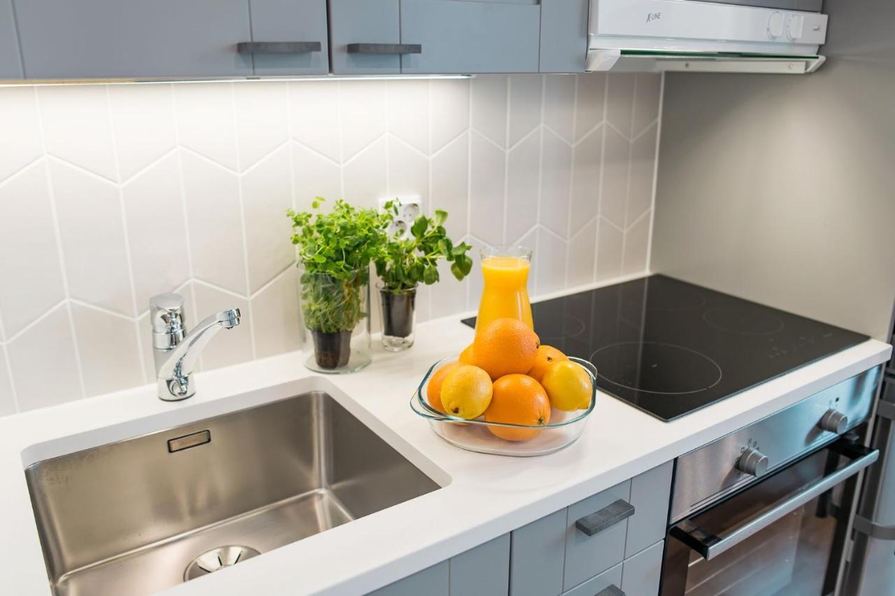 Forenom Serviced Apartments Helsinki Toeoeloe Экстерьер фото